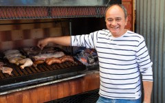 Grilling a traditional Argentinian as ado