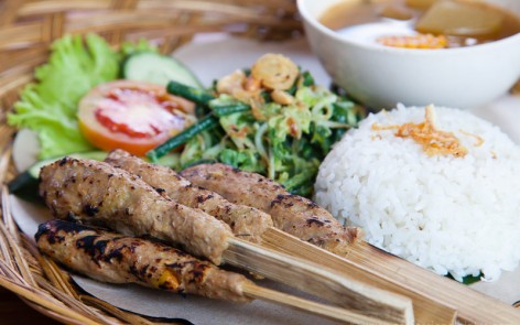 The amazing nasi sate from the Suckling Duck restaurant in Ubud, Bali